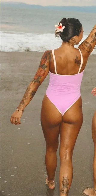 nalgas Cinthya Velázquez Lenguas de Gato