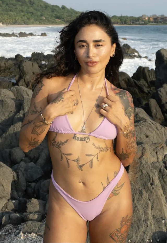 Cinthya Velázquez camel toe Lenguas de Gato