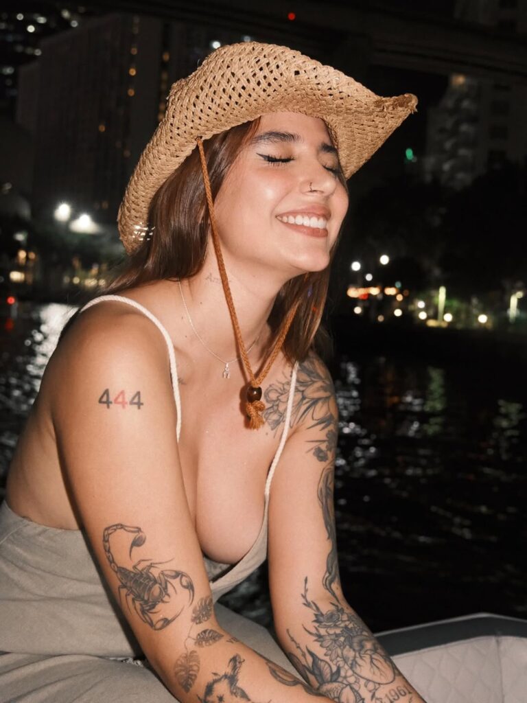 tetas Celeste Guzmán