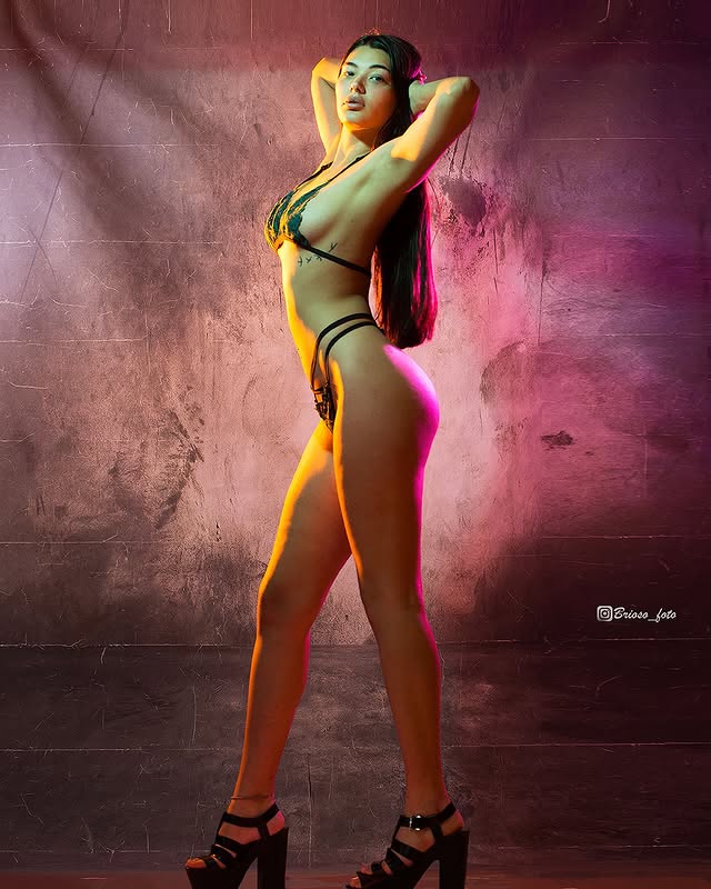 Myriam Gómez lenceria tanga