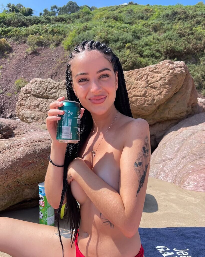 topless Ale Neatheaa