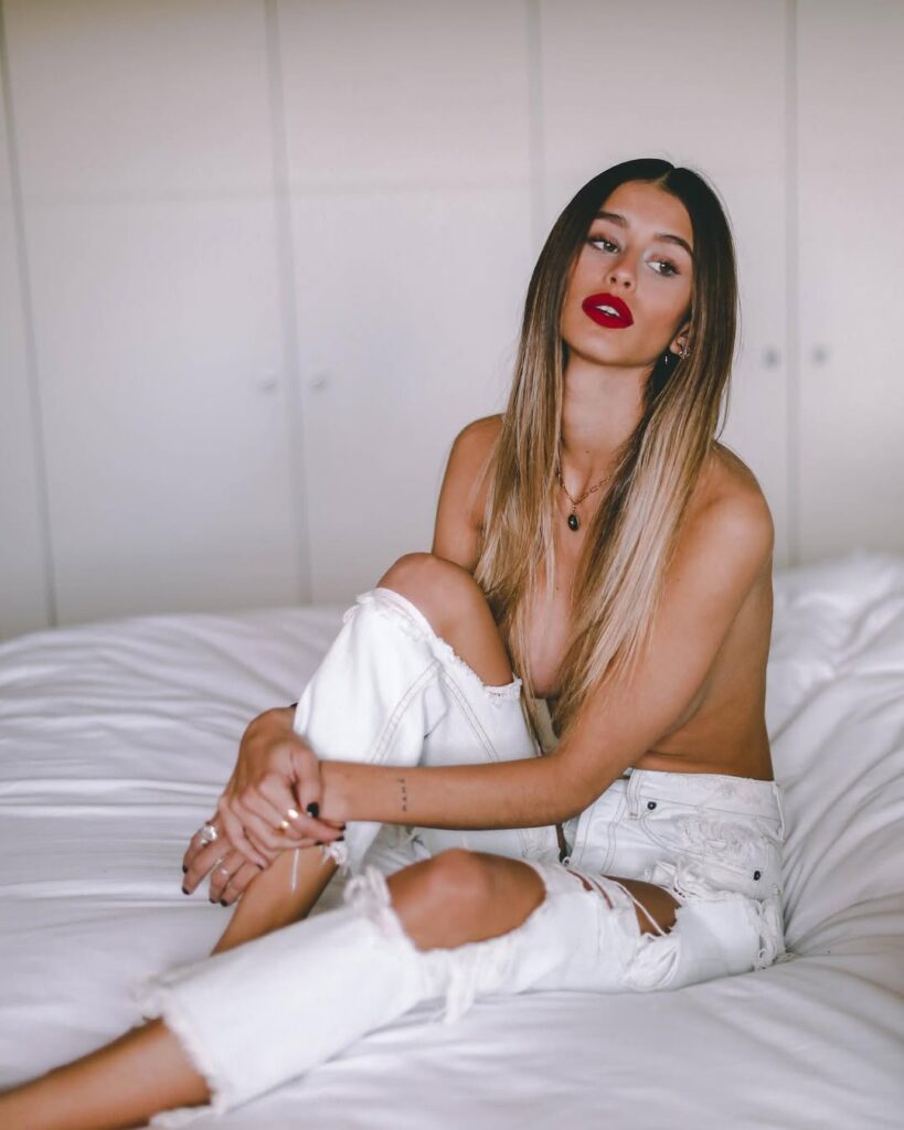 topless Marina Romero tetas