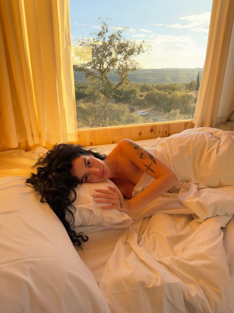 fotos desnuda Ale Neatheaa