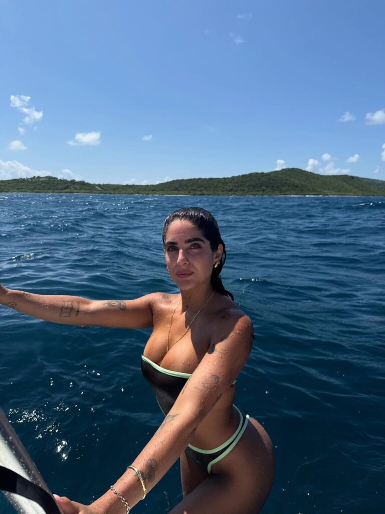 Isabella Ladera bikini