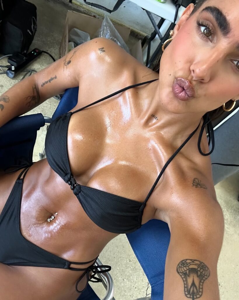 Isabella Ladera sexi 1