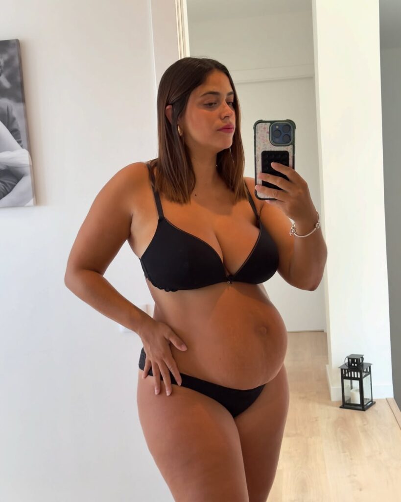 lenceria Melani Rodriguez Moreno tetas