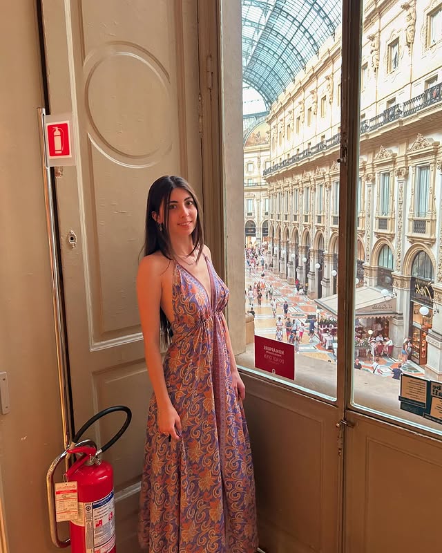 Mika Domínguez sexi