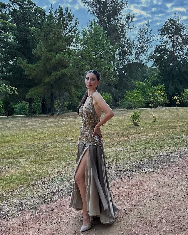 Mika Domínguez sexy