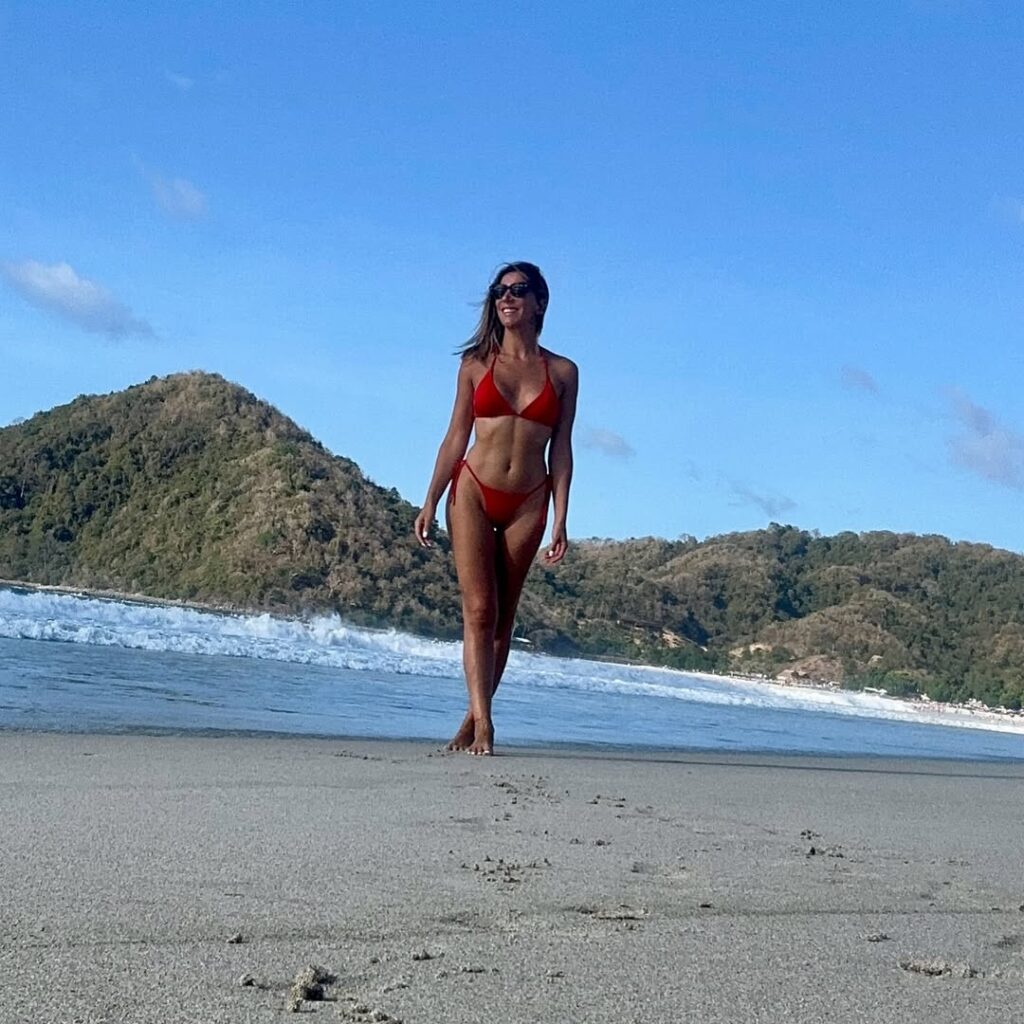 bikini tanga Alba Sánchez