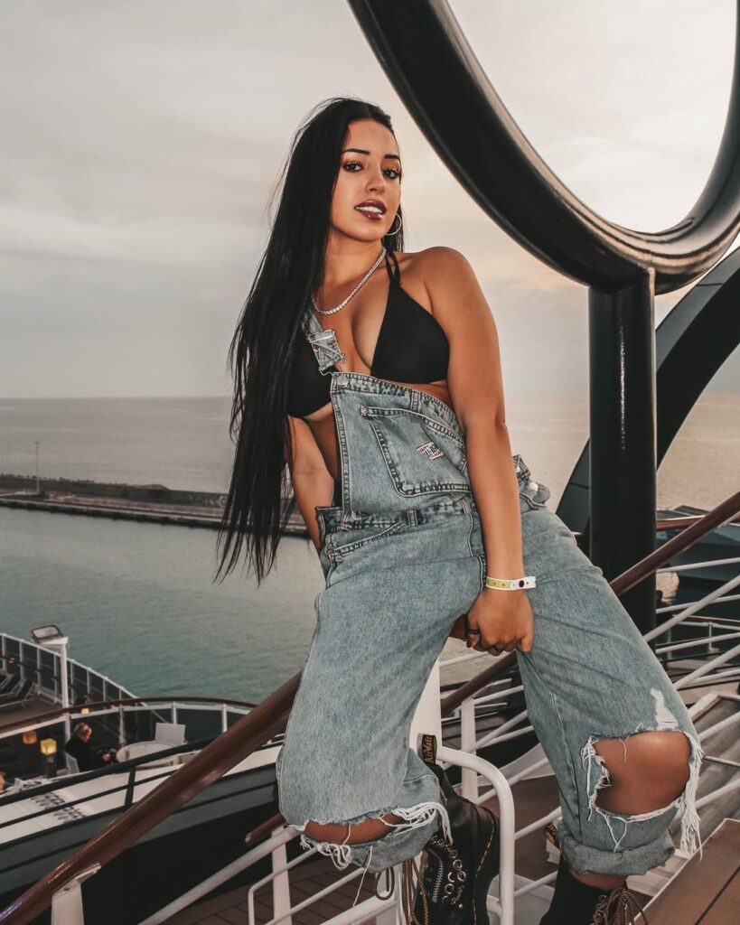 tetas de Carla Flila