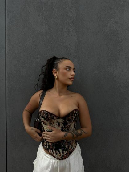 hot Lucía de LIDLT 10