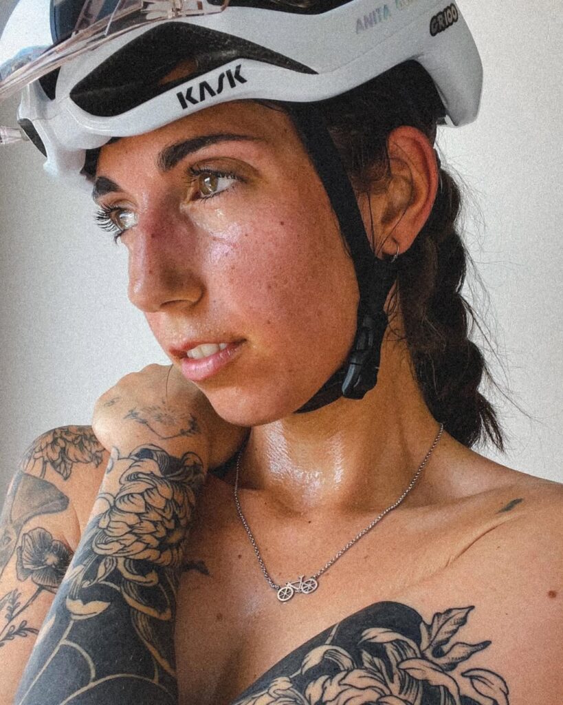 Anita González desnuda