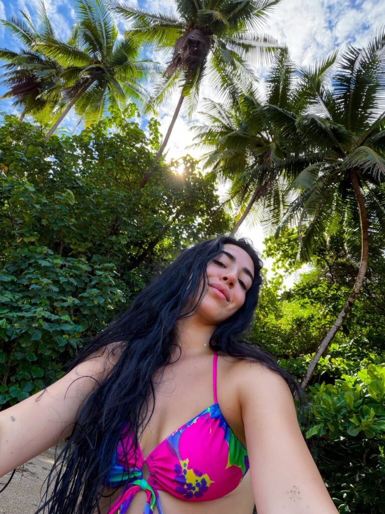 tetas Carla Flila bikini