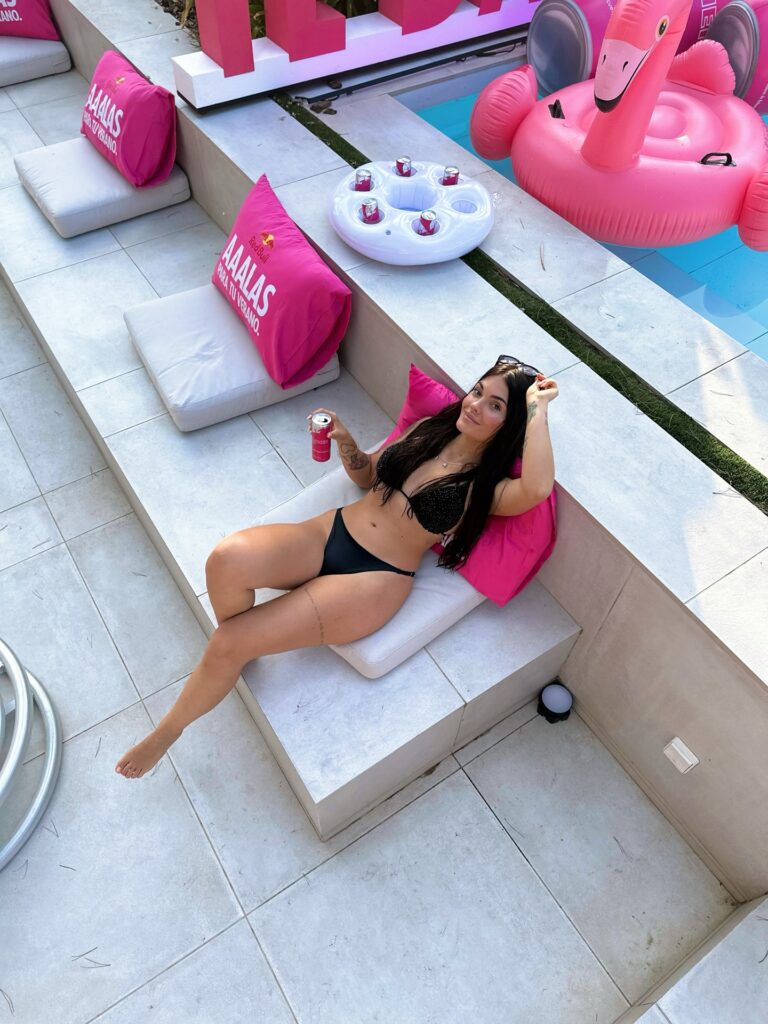 bikini Sandra Cabeza Leviathan