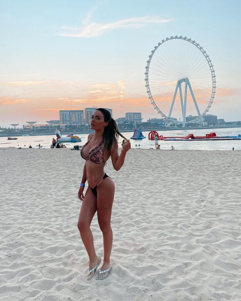 Sandra Cabeza tetas Leviathan