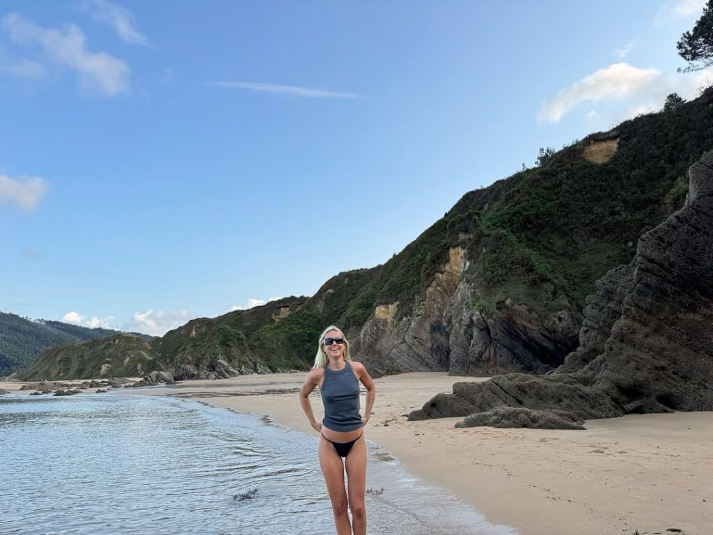 María Escarmiento playa