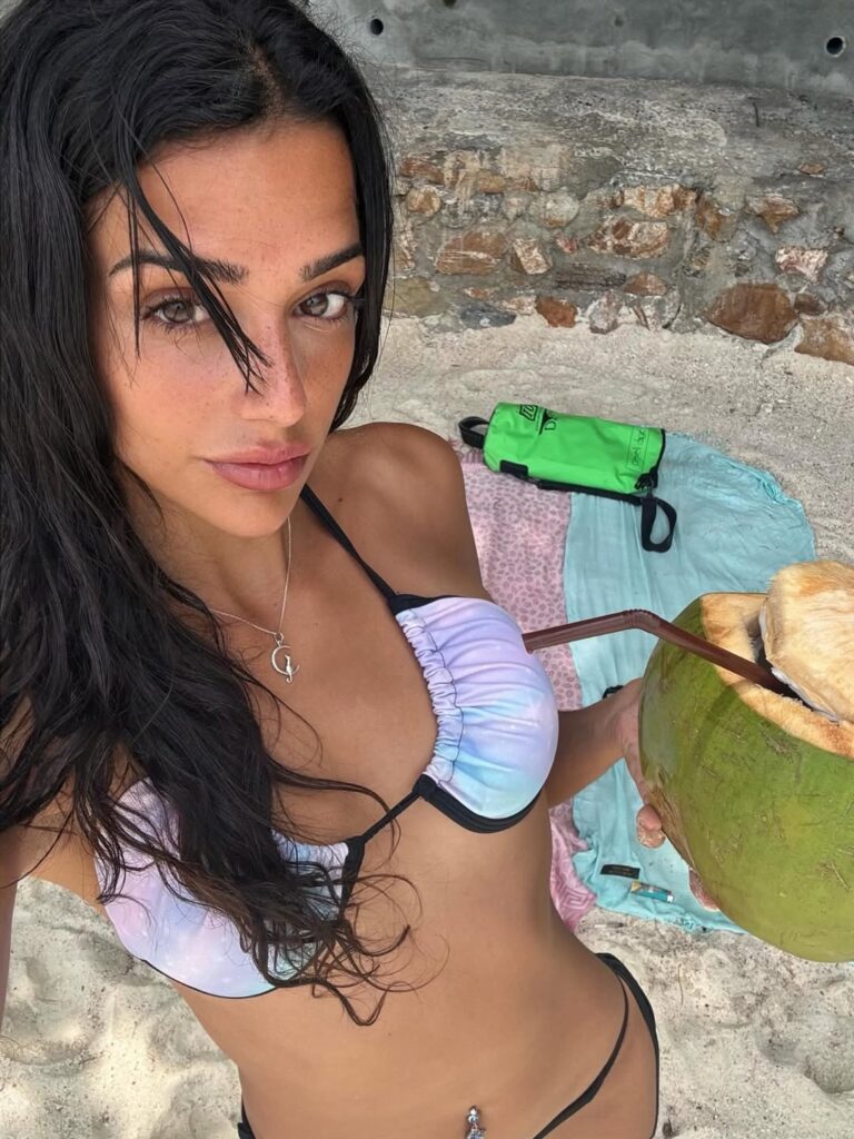 Carmenchhu9 tetas