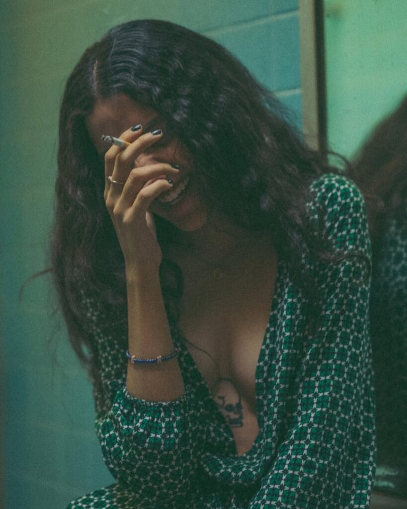 topless Angie Madafackg