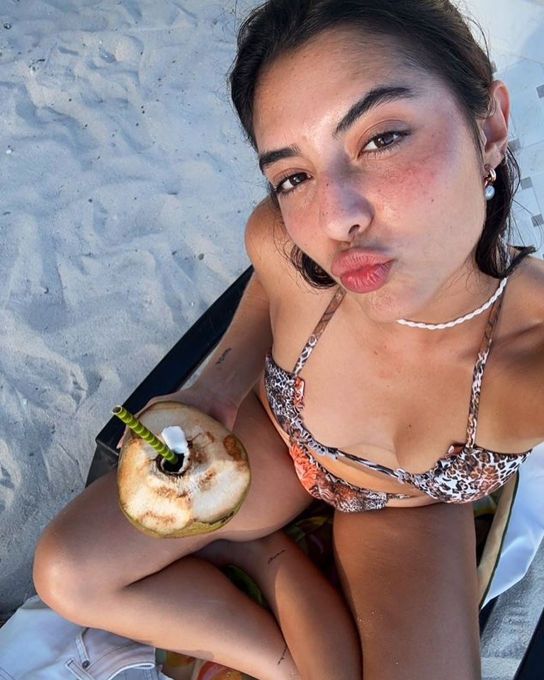 bikini Isabeladelgadou tetas