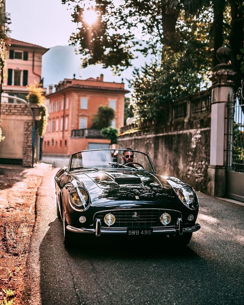 Stephan Bauer in luxe Ferrari