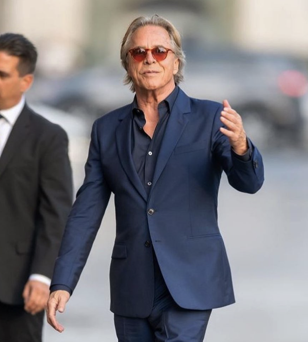 kings of style man in blauw pak