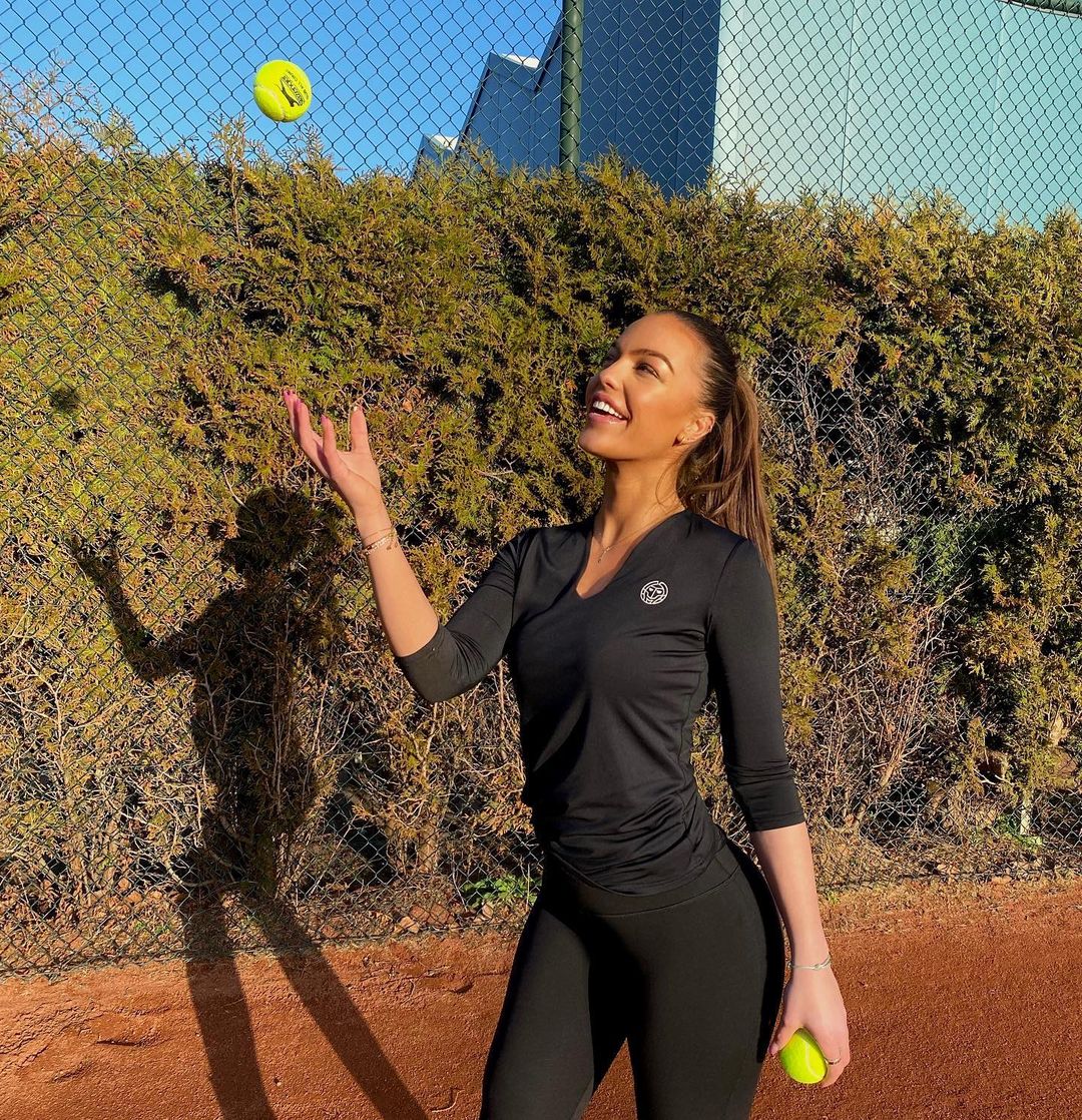 Sem Wensveen met tennisballen
