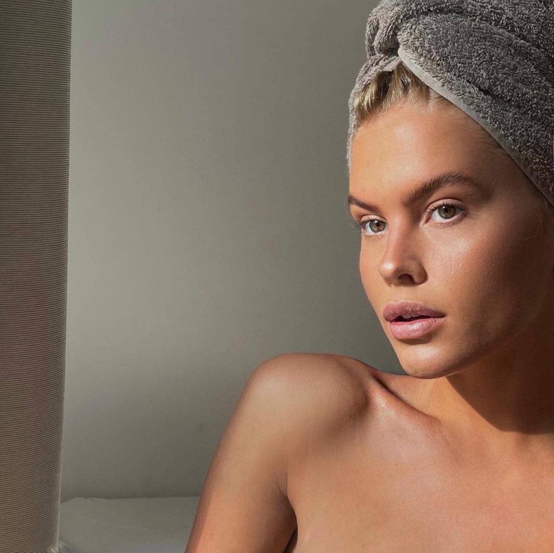 Germaine Peels met handdoek