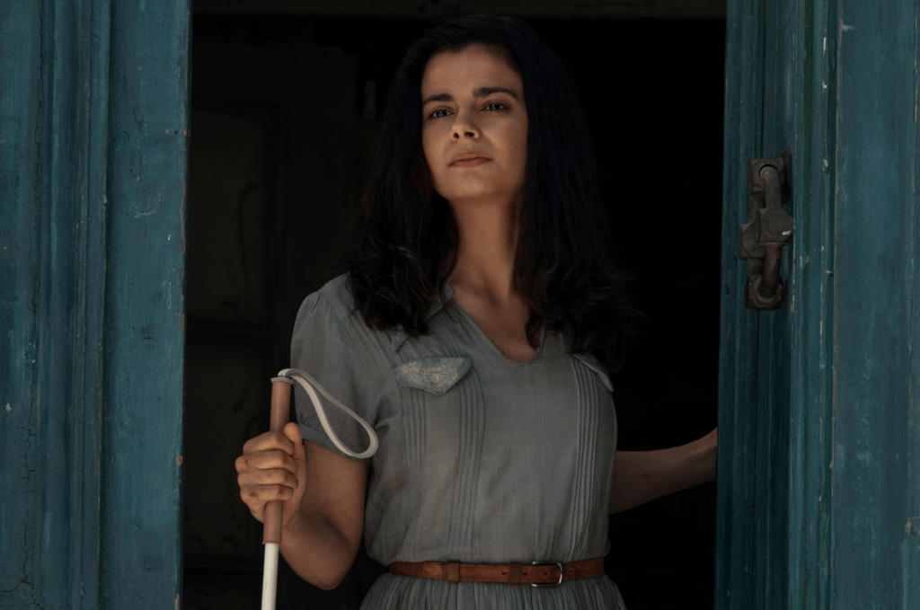 Blind meisje in Netflix serie All the Light We Cannot See