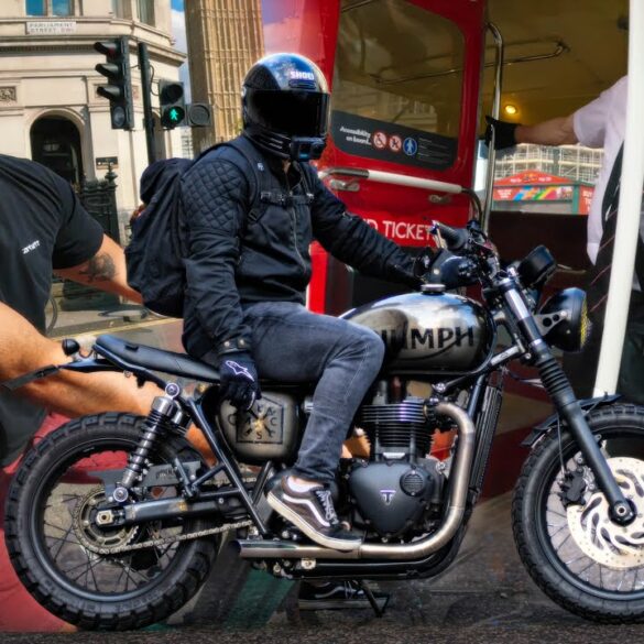 HarveyRidesBikes op YouTube