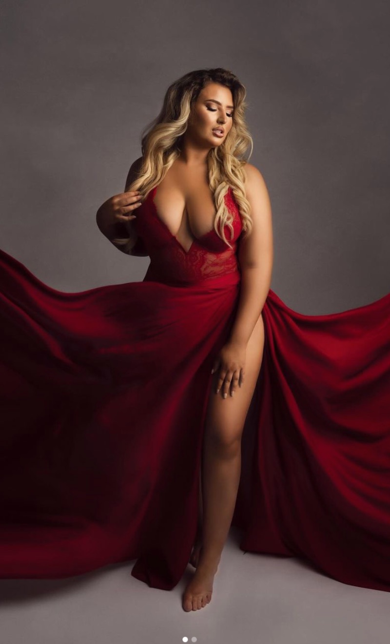 Fabiola in outfit 
