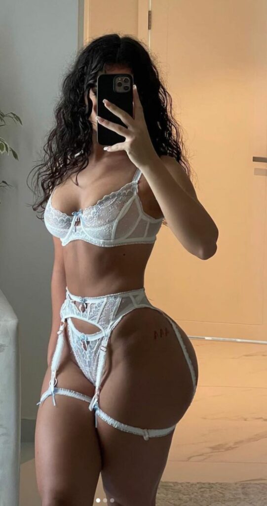 Instagram model Melimtx (Melissa) is een echte Gym babe