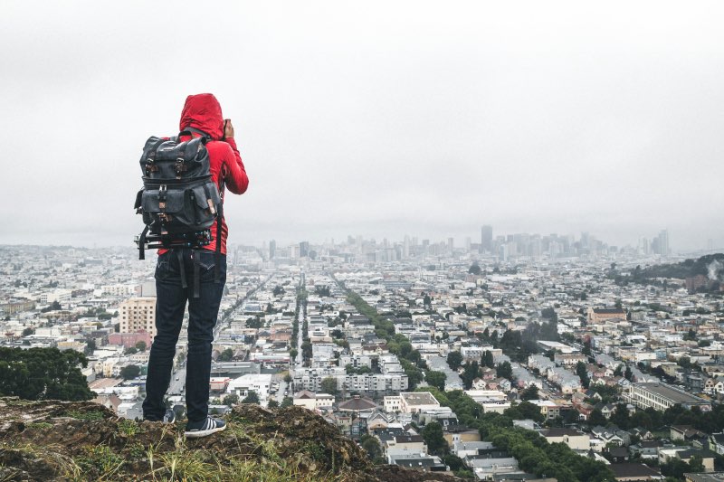 Hiker op berg