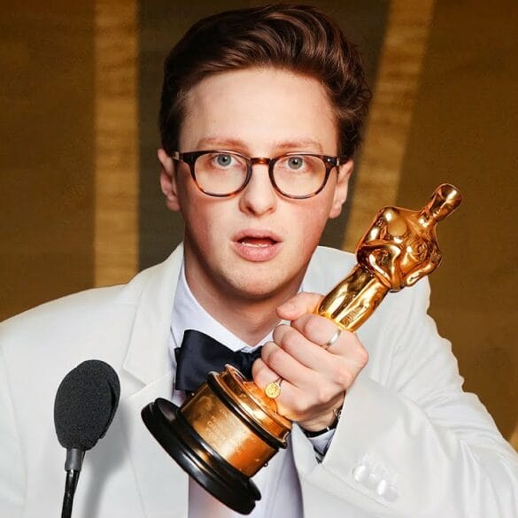 Max Fosh met Oscar in zijn handen