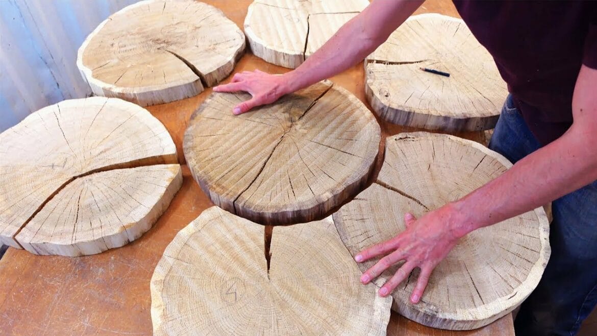 Marmota Works op YouTube met een mooie tafel