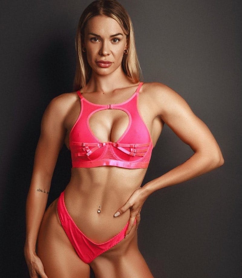 Danila in roze