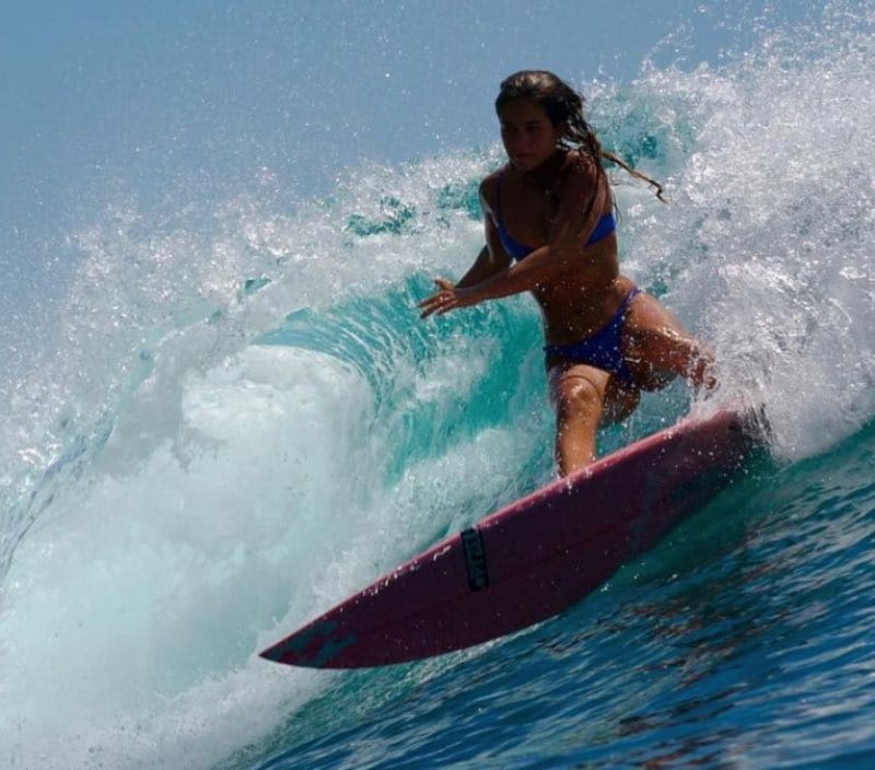 Maria surfster