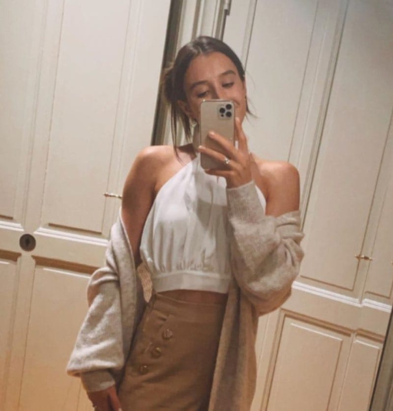 Nina in outfit 