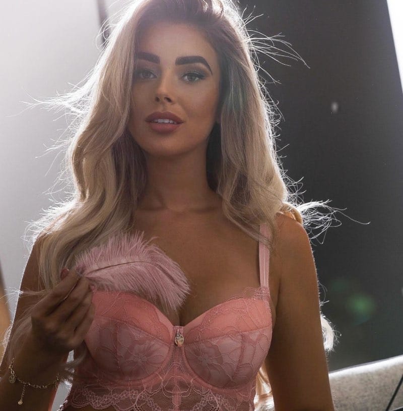 Joyce in roze