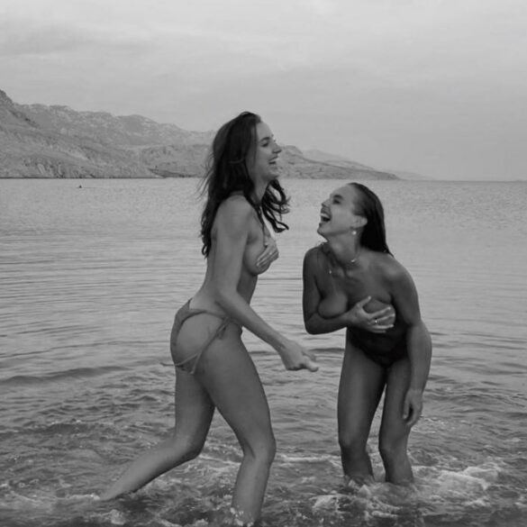 Luna en Lente stevens in water