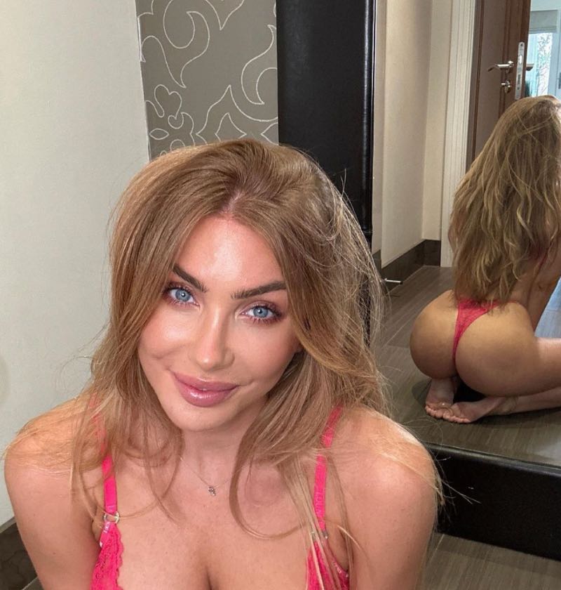Bonnie in roze 