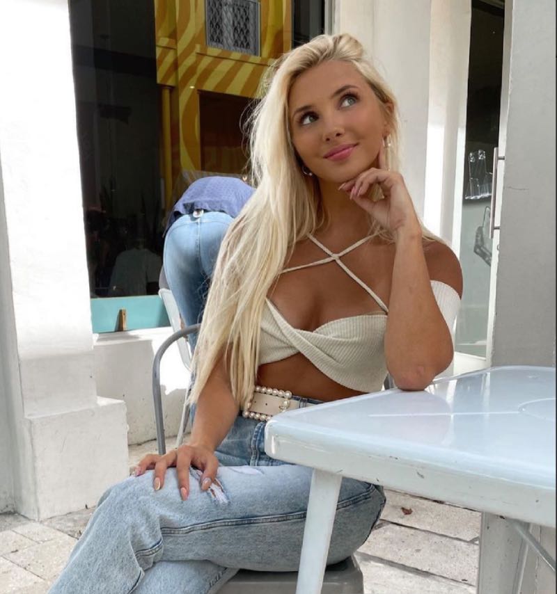 Kristin aan tafel