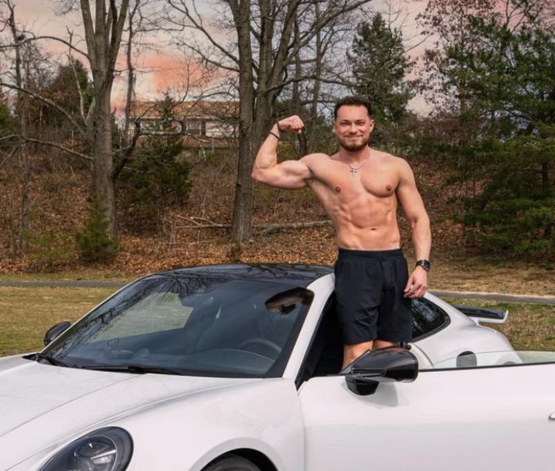 Gymbro in car 