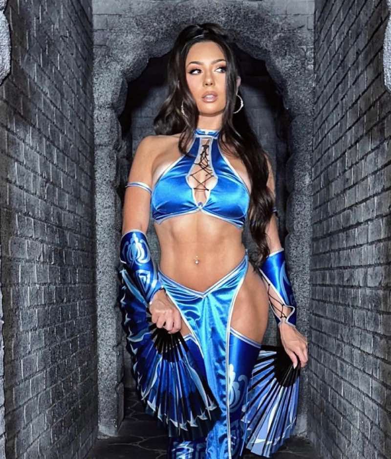 Ashley in blauw 