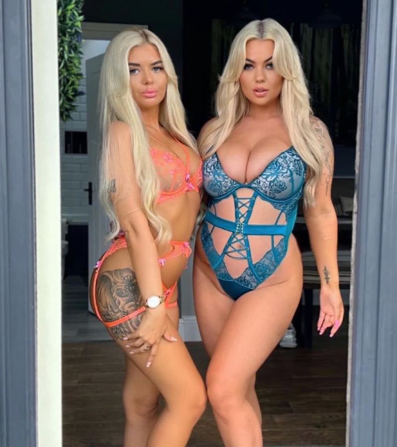 Vriendinnen in lingerie 