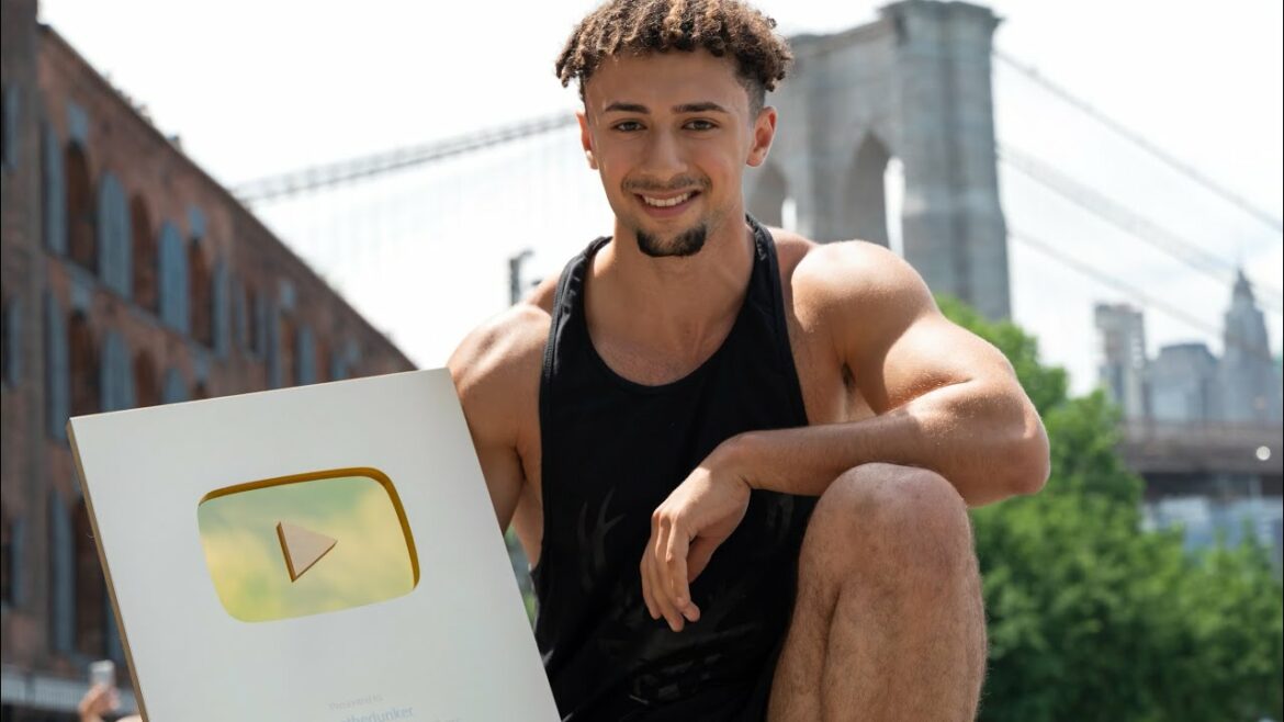 'Adamthedunker' op YouTube