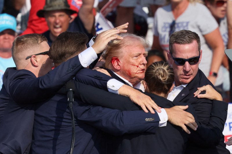 Trump met bloed 