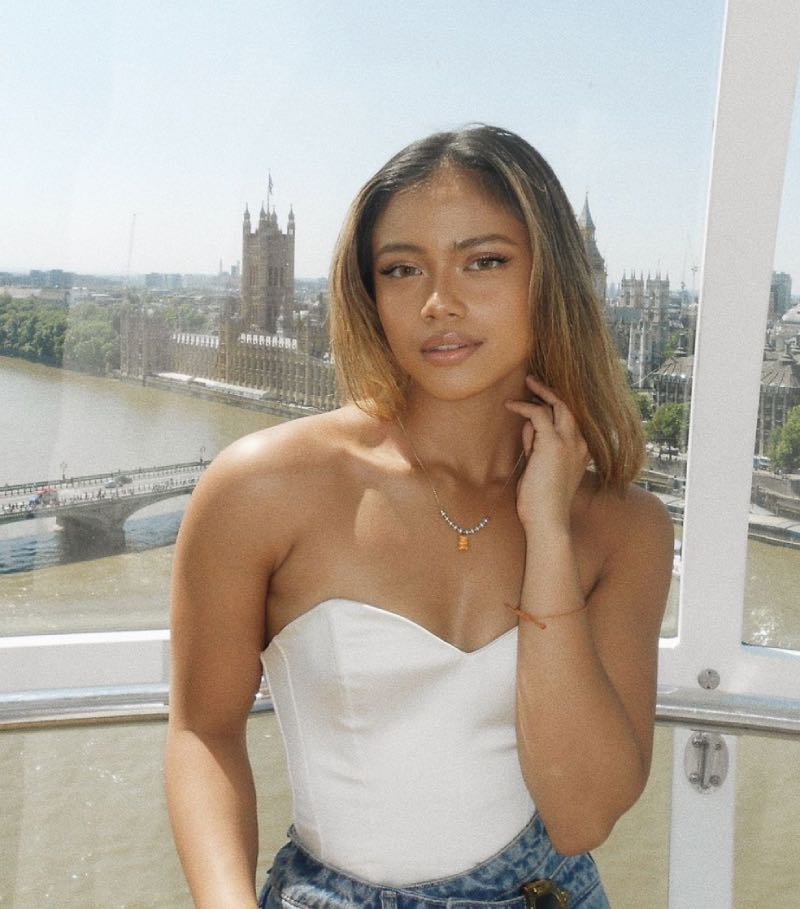 Bianca in witte outfit