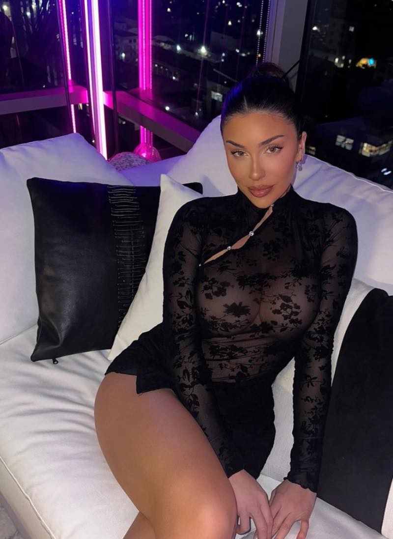 Lauren in sexy jurkje
