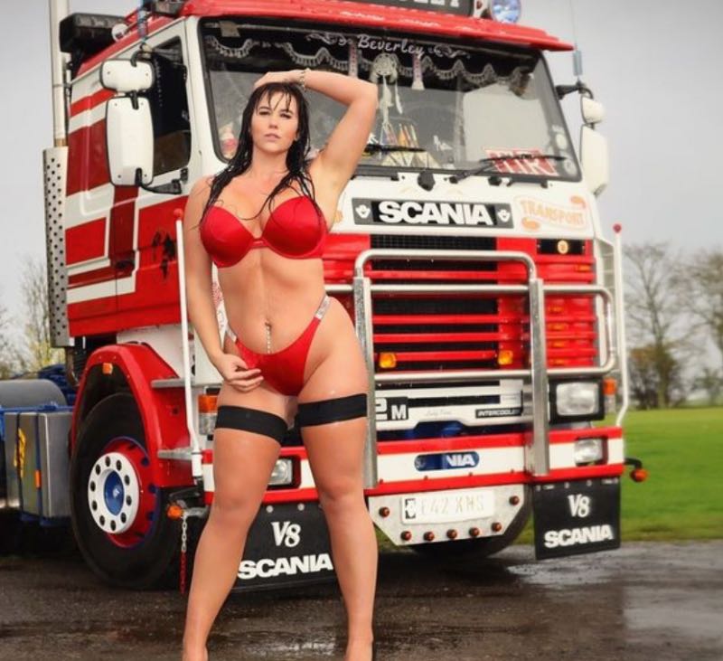 Rode lingerie