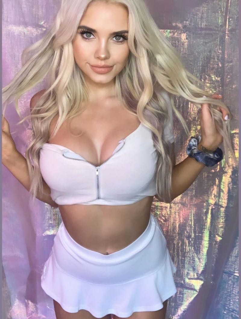 Sexy babe blonde